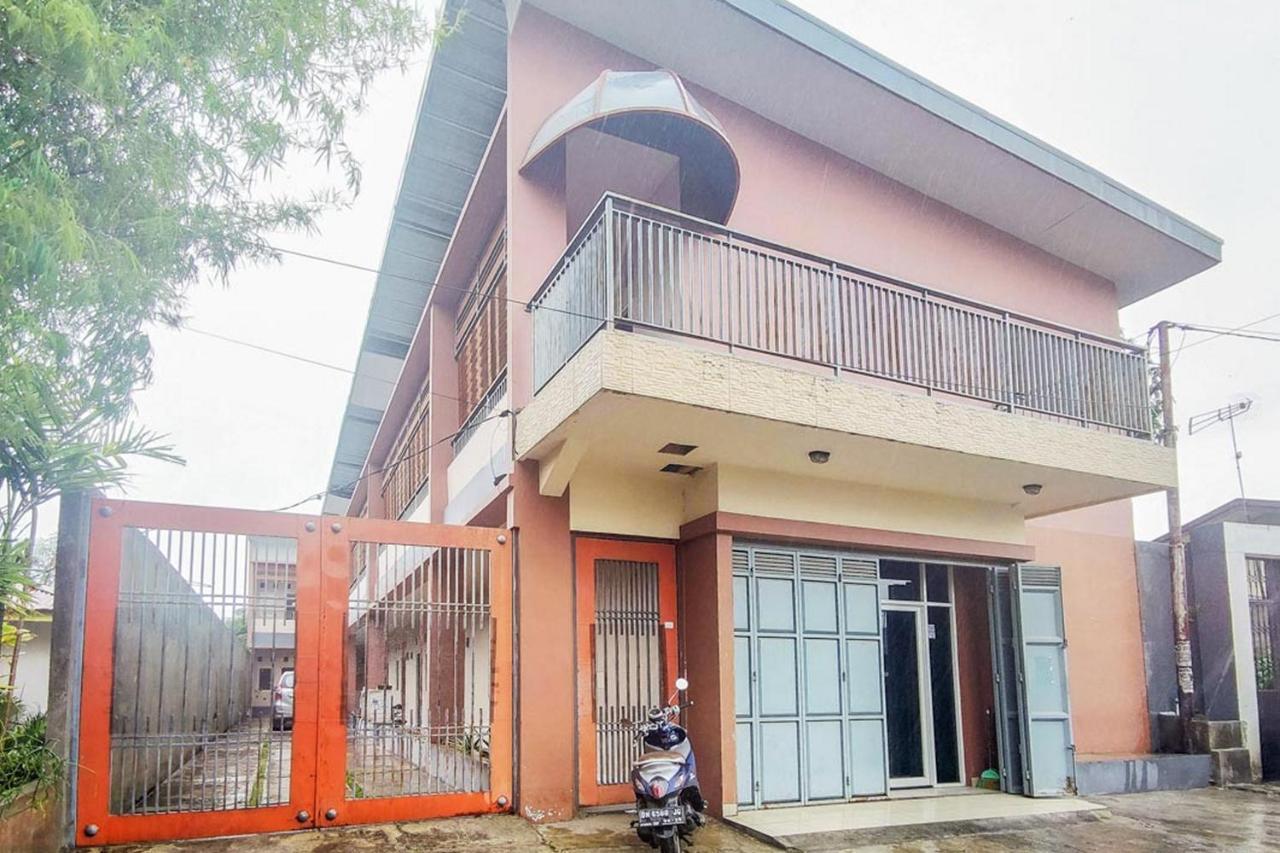 Chandra Graha Guesthouse Palu Exterior photo
